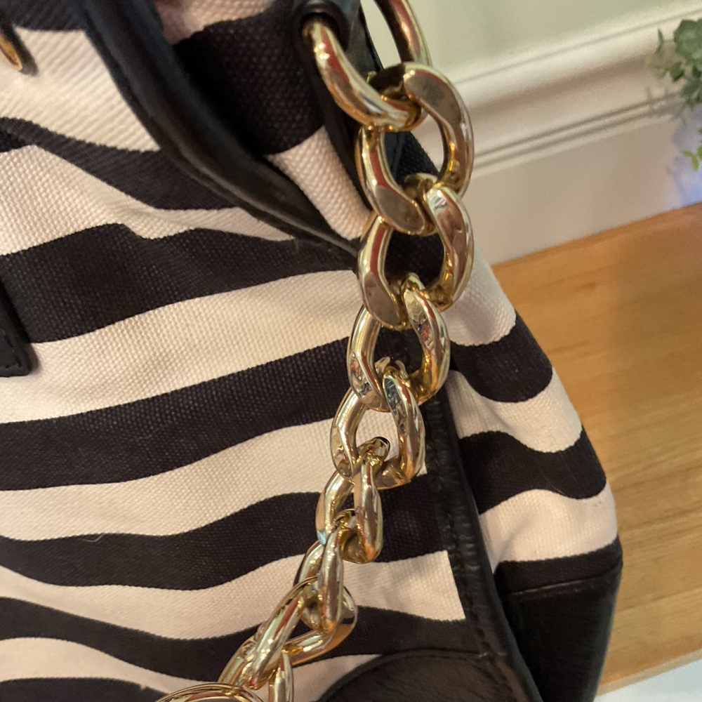 Michael Kors Striped Tote Bag #1644 - Picture 4 of 8
